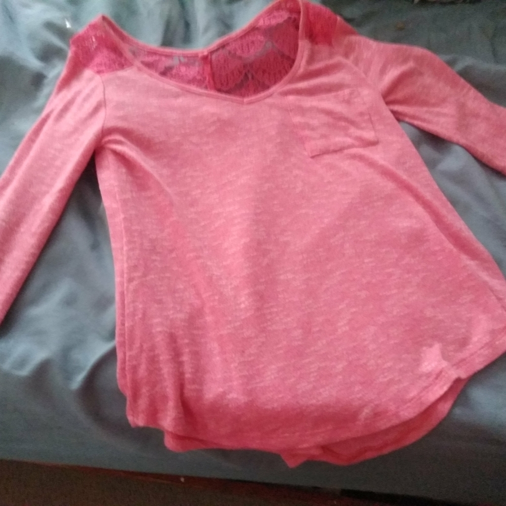 Clothes - Picture 14 of 16